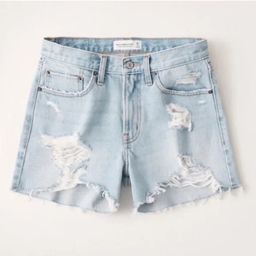 ABERCROMBIE & FITCH • MID RISE BOYFRIEND SHORT 25 CURVE LOVE L12